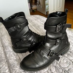 Size 8 Black Combat Boots